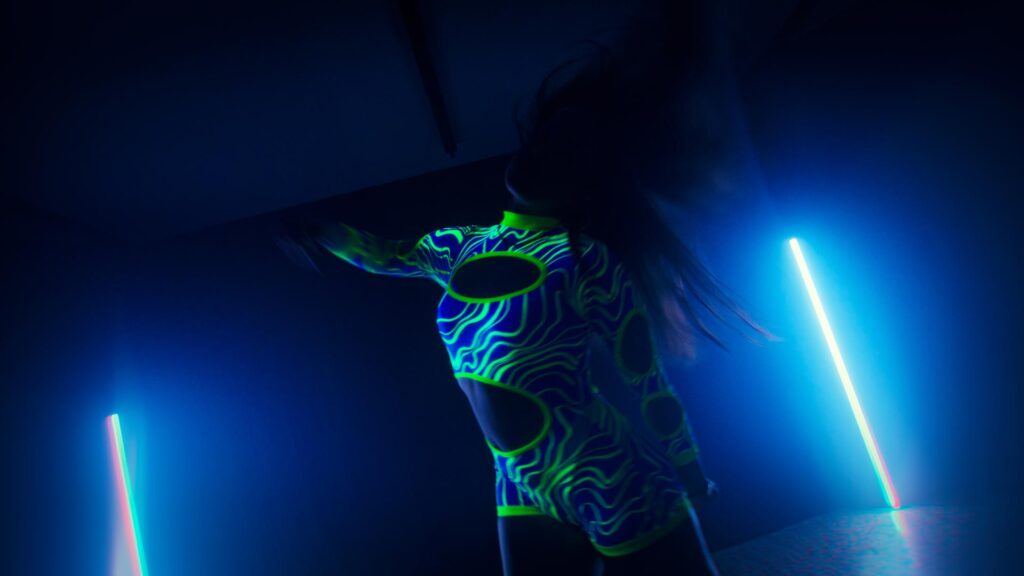 paula-neon-2